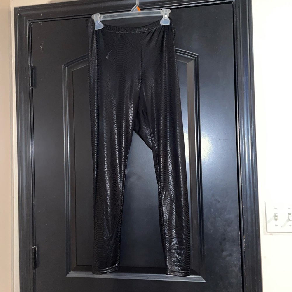 Jessica Simpson black snake print leggings 1X